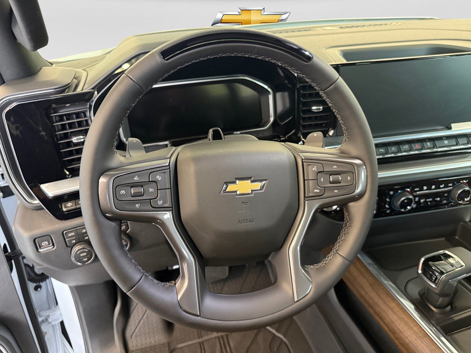 New 2026 Chevrolet Silverado 1500 High Country w/ Technology Package AWD/4WD image 23