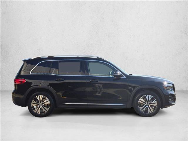 Used 2026 Mercedes-Benz GLB 250 image 4