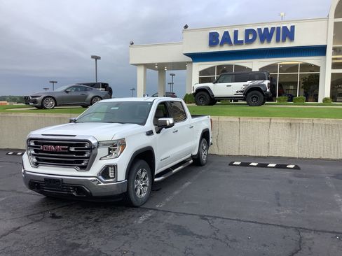 Used 2019 GMC Sierra 1500 SLT w/ X31 Off-Road Package AWD/4WD image 3