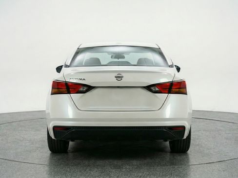 Used 2025 Nissan Altima 2.5 SV image 7