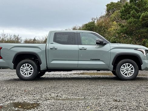 New 2026 Toyota Tundra SR5 w/ SR5 Premium Package image 4