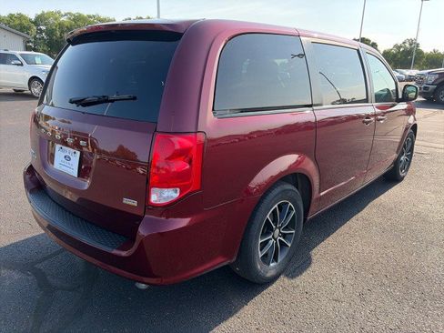 Used 2018 Dodge Grand Caravan SE FWD image 5