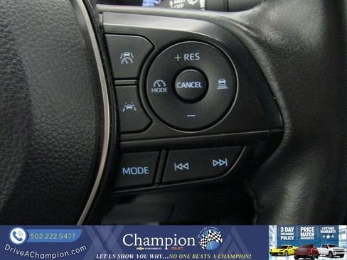 Used 2024 Toyota Corolla SE FWD image 24