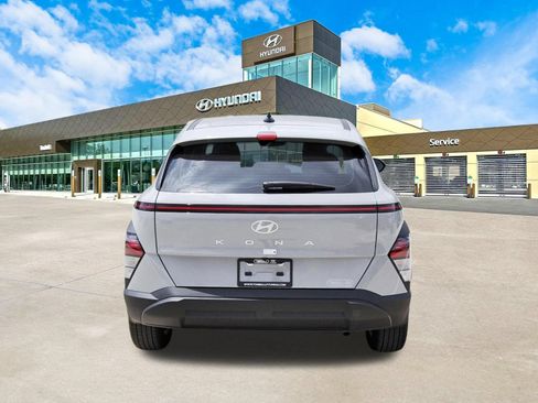 Certified 2026 Hyundai Kona SE FWD image 7
