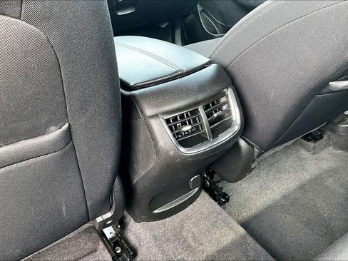 Used 2022 Chevrolet Malibu LT image 19