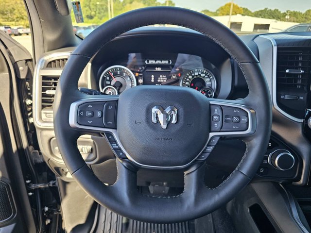 Used 2025 RAM 1500 Big Horn AWD/4WD image 19