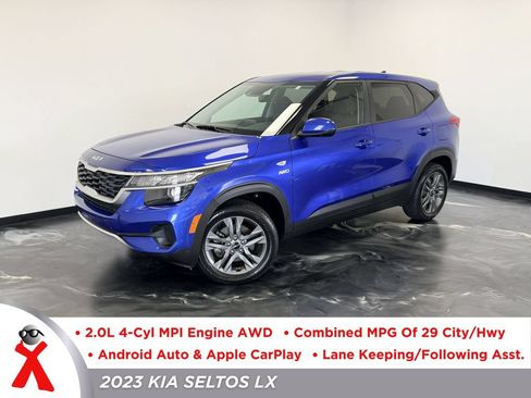 Used 2023 Kia Seltos LX AWD/4WD image 1