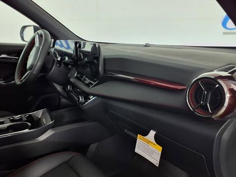 New 2026 Chevrolet Equinox RS w/ Convenience Package III image 9