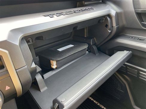 Used 2024 Toyota Tacoma SR5 image 31