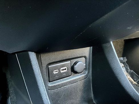 Used 2021 Chevrolet Spark LT image 22