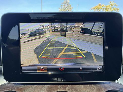 Used 2019 Mercedes-Benz GLC 300 4MATIC w/ AMG Line image 21