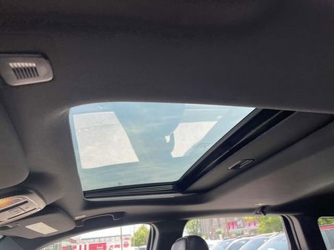 Used 2022 Jeep Grand Cherokee Limited image 26