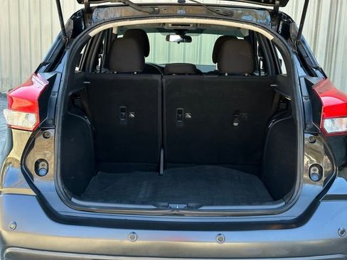 Used 2020 Nissan Kicks S image 30