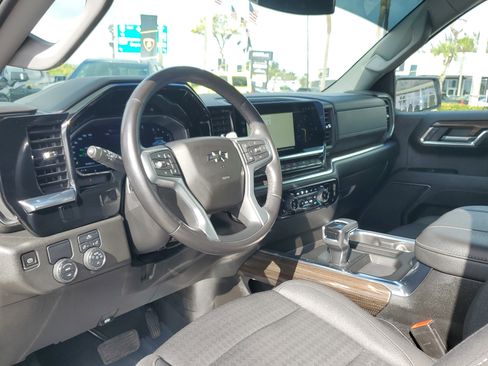 Used 2023 Chevrolet Silverado 1500 RST w/ Redline Edition image 9