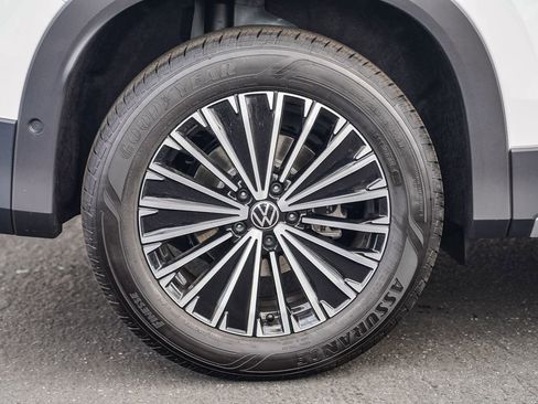 New 2025 Volkswagen Tiguan S image 11