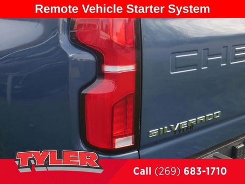 Used 2024 Chevrolet Silverado 2500 High Country w/ High Country Premium Package AWD/4WD image 15
