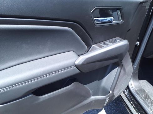 New 2025 GMC Canyon Elevation w/ Convenience Package image 14