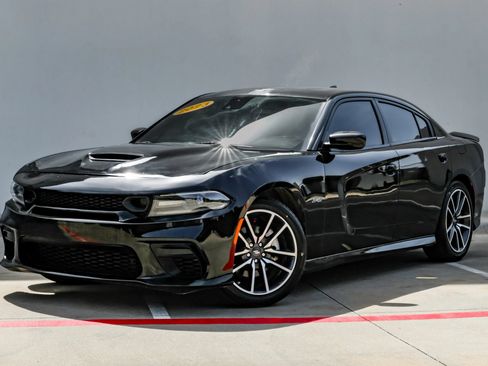 Used 2023 Dodge Charger R/T w/ Plus Group RWD image 7