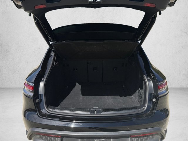 Used 2022 Porsche Macan S AWD/4WD image 6