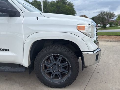 Used 2016 Toyota Tundra SR5 w/ SR5 Upgrade Package RWD image 12