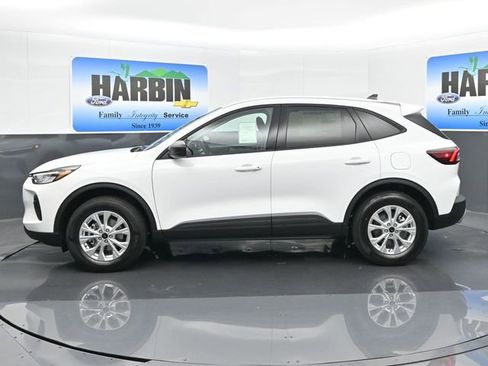 New 2025 Ford Escape Active w/ Cold Weather Package image 2