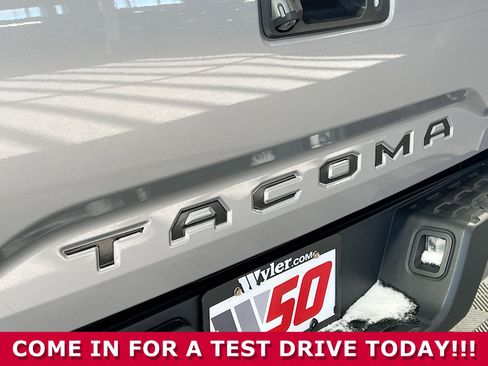 Used 2016 Toyota Tacoma SR w/ SR Convenience Package RWD image 29