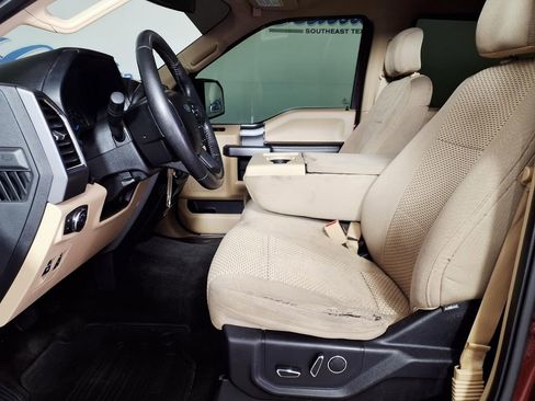 Used 2015 Ford F150 XLT w/ Equipment Group 302A Luxury image 9