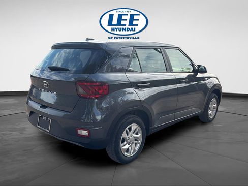 New 2026 Hyundai Venue SE image 7