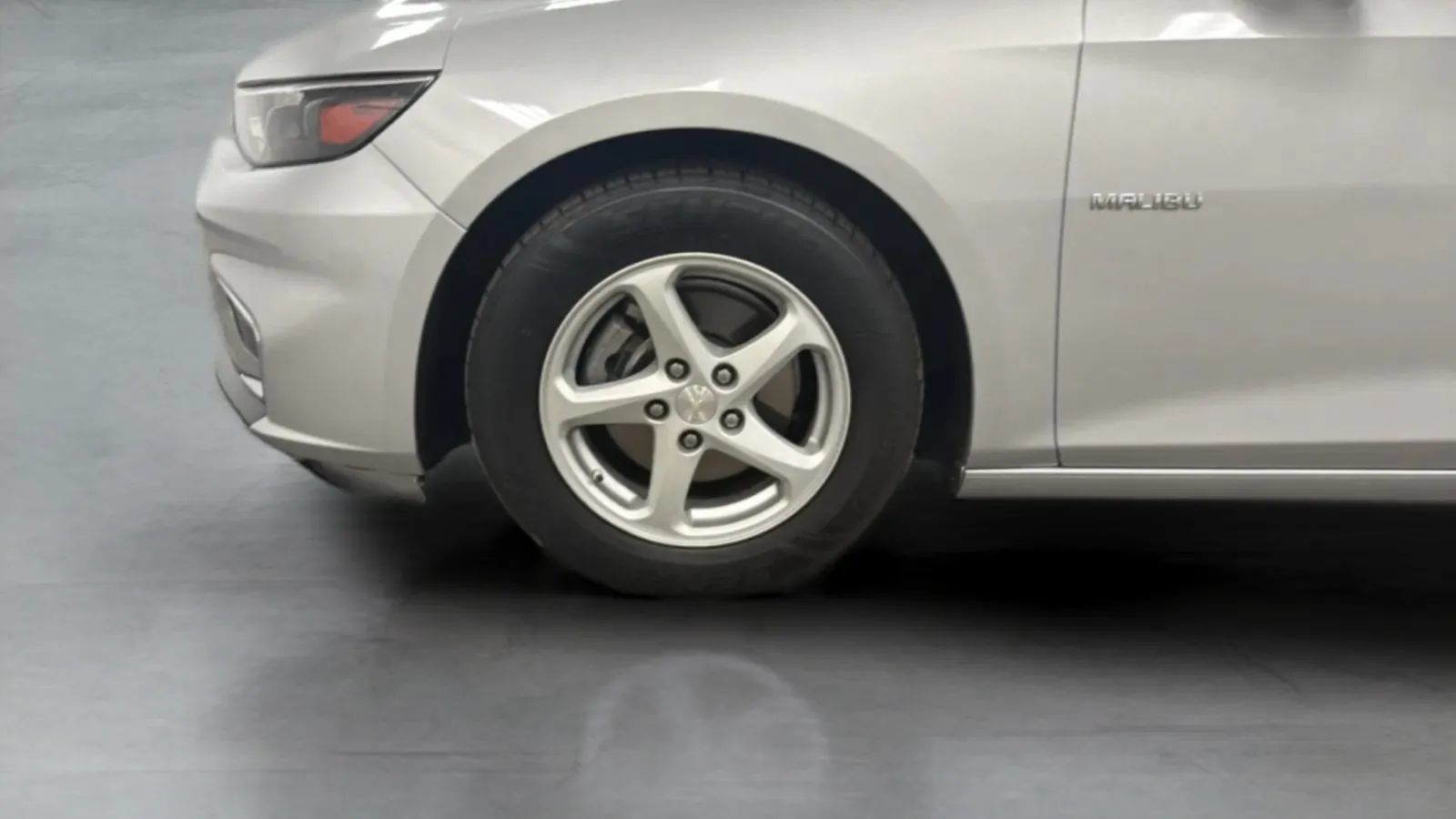 Used 2017 Chevrolet Malibu LS FWD image 29