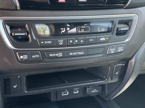 Certified 2025 Honda Passport TrailSport image 12