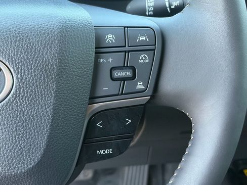 Used 2025 Toyota Camry XLE FWD image 14