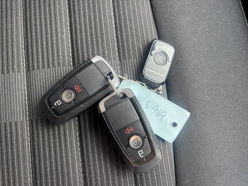 Used 2018 Ford Edge SEL w/ Class II Trailer Tow Package image 30