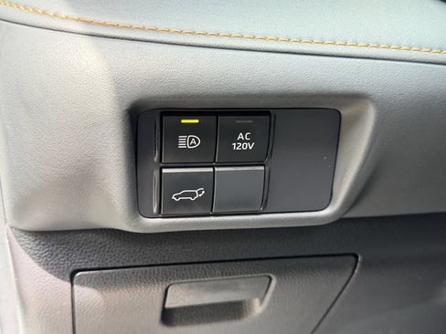 Used 2022 Toyota Highlander Bronze Edition AWD/4WD image 29