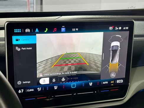 Certified 2025 Volkswagen ID.4 Pro S AWD/4WD image 18