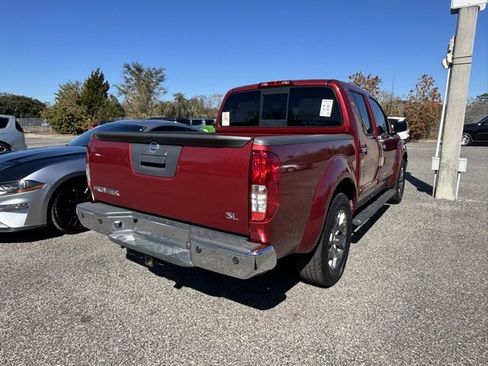Used 2019 Nissan Frontier SL image 3