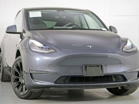 Used 2020 Tesla Model Y Long Range image 4
