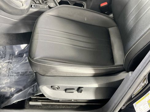 Used 2022 Volkswagen Tiguan SE AWD/4WD image 18