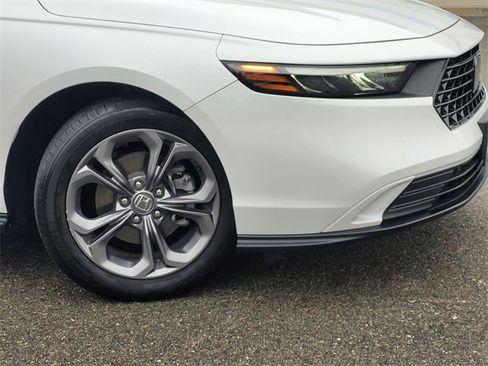 Certified 2024 Honda Accord EX image 9