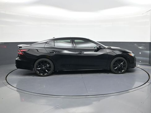 Used 2021 Nissan Maxima SR w/ Sport Mat Group image 8