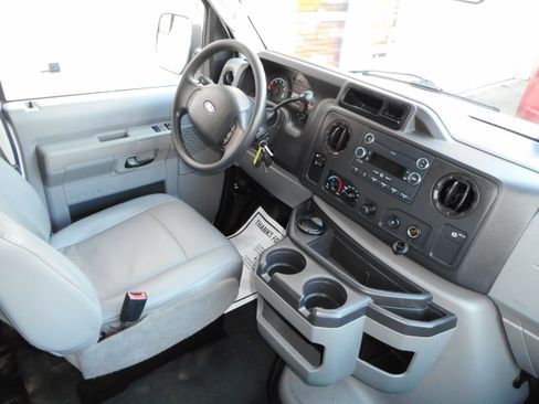 Used 2011 Ford E-250 and Econoline 250 w/ PWR Group image 20