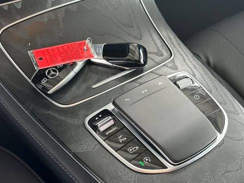Used 2022 Mercedes-Benz E 350 Sedan image 10