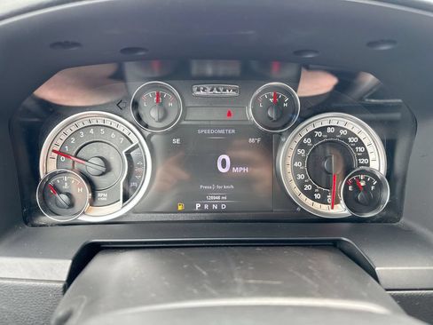 Used 2017 RAM 1500 Laramie w/ Convenience Group AWD/4WD image 12