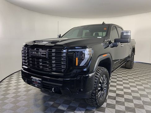 Used 2025 GMC Sierra 3500 Denali Ultimate image 5