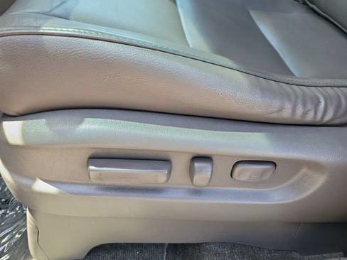 Used 2016 Honda Odyssey Touring Elite image 22