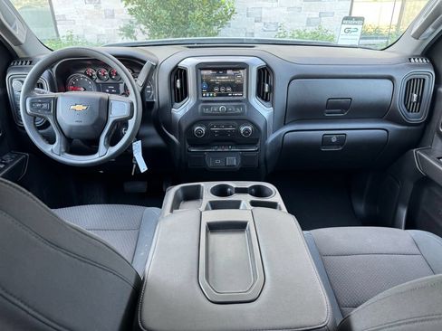 Used 2019 Chevrolet Silverado 1500 Custom w/ Custom Value Package AWD/4WD image 12