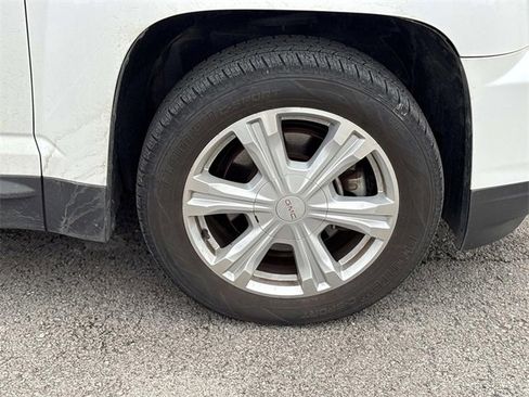Used 2017 GMC Terrain SLT w/ Open Road Package image 9
