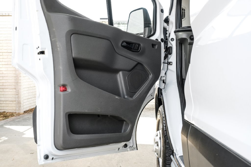 Used 2023 Ford Transit 250 Medium Roof AWD image 38