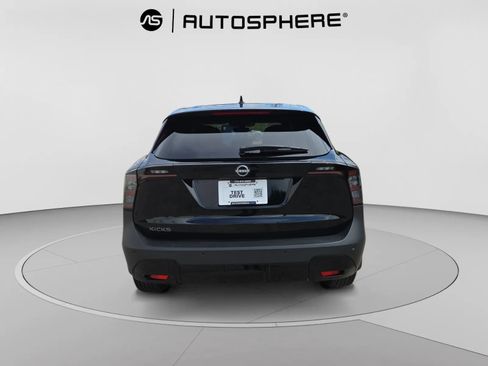 Used 2025 Nissan Kicks SV FWD image 7