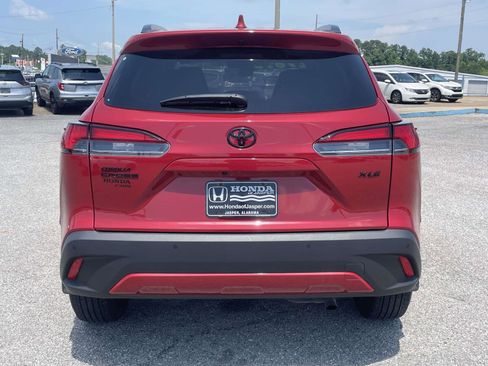 Used 2024 Toyota Corolla Cross XLE w/ Convenience Package FWD image 3