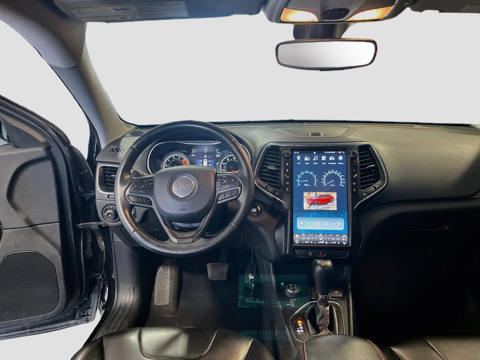 Used 2019 Jeep Cherokee Trailhawk w/ Cold Weather Group AWD/4WD image 23